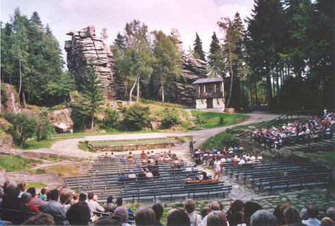 The impressive stage of the Naturtheater Greifensteine.