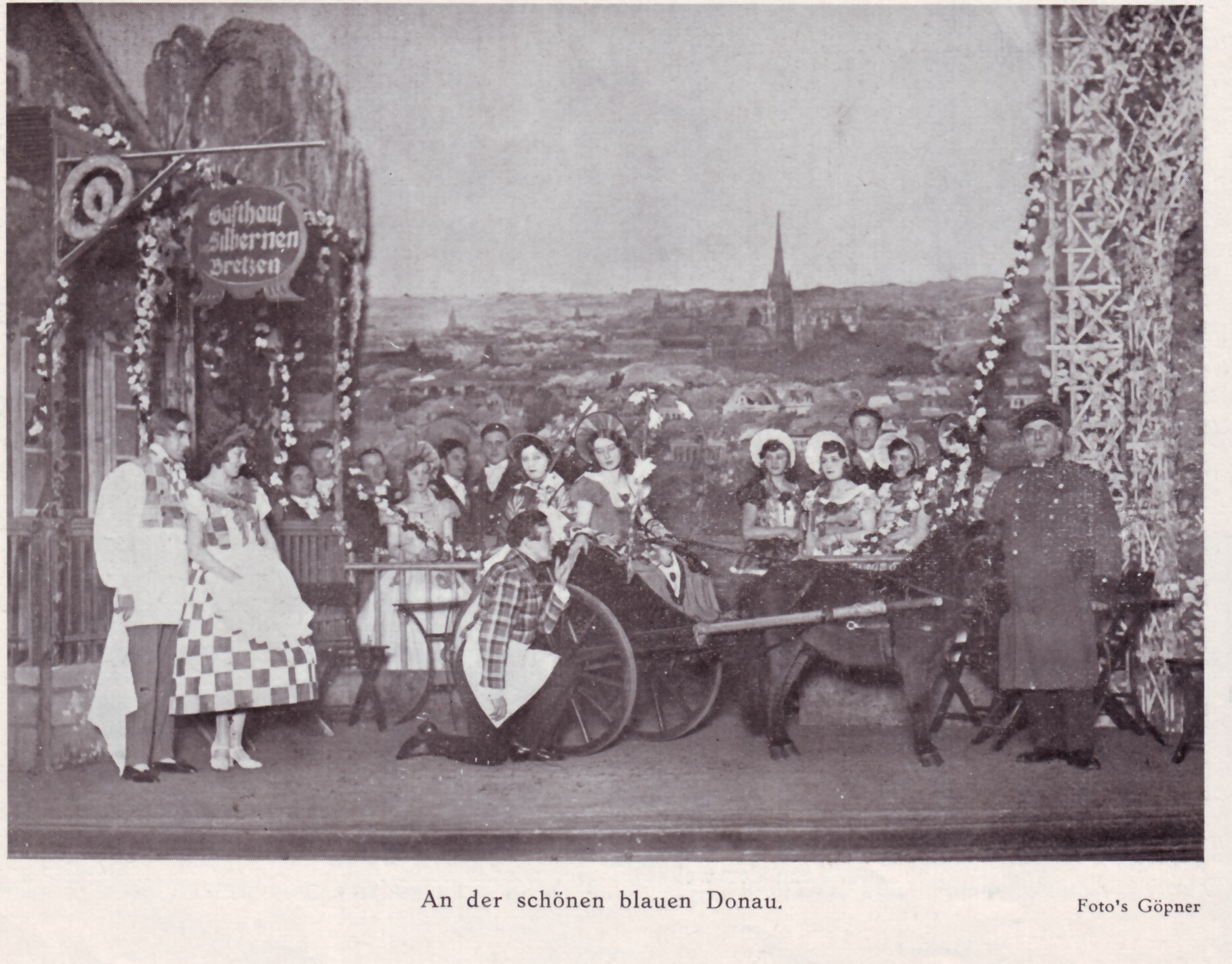Scene from the Fritz Hirsch production Fritz Hirsch "An der schönen blauen Donau" in the 1930s.