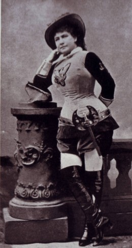 Marie Geistinger as a cross-dressing "Bettelstudent".