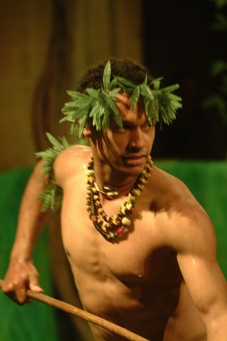 'Sani Muliaumaseali'i as Friday in Offenbach's "Robinson Crusoe".