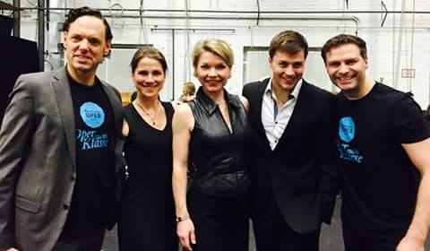 Christian Miebach together with the other coaches, backstage at the Komische Oper. They too are former students of the UdK. (Photo: Private)