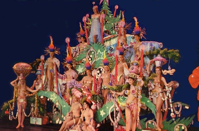 The famous stripper's x-mas tree. (Photo: John Ellis Archive)