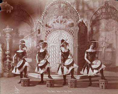 A scene from Weber's Burlesque "The Merry Widow and the Devil," 1909. (Photo: Museum of the City of New York)