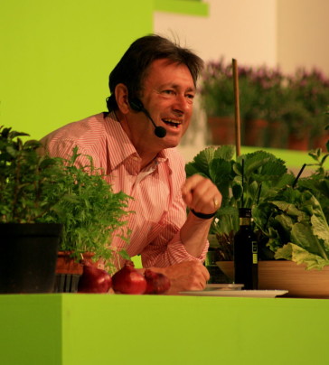 Alan Titchmarsh at the 2008 Gardeners' World Live Exhibition in the NEC. (Photo: Wikipedia)