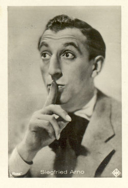 Siegfried Arno as seen on a 1930s UFA fan postcard.
