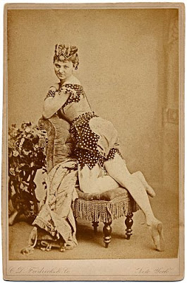 Dancer from "The Black Crook" advertising herself in a 'shocking' pose. (Photo: Archive of Kurt Gänzl)