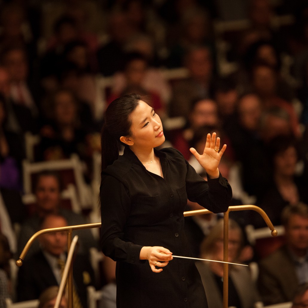 Conductor Eun Sun Kim. (Photo: www.eunsunkim.com)