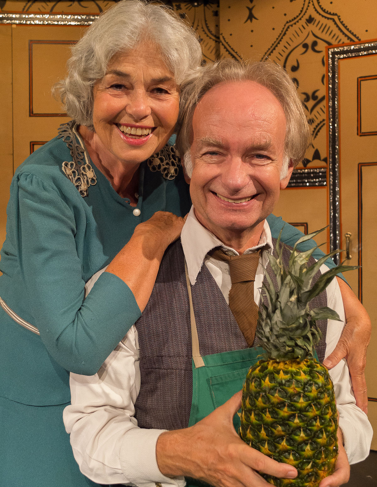 Regina Lemnitz as Fräulein Schneider and Peter Kock as Herr Schultz. (Photo: Sandra Basenach)