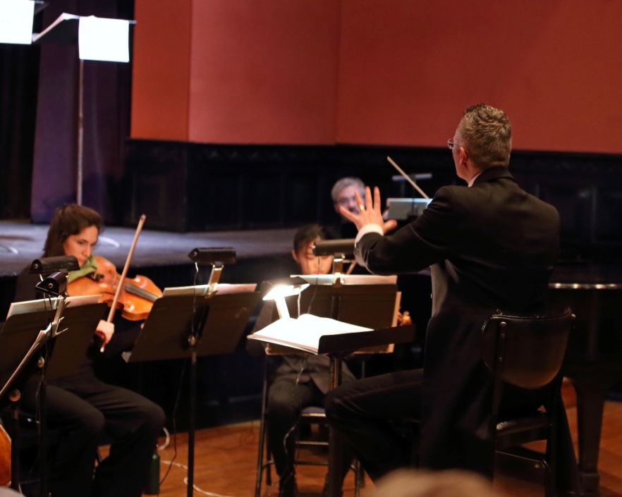 Dario Salvi rehearsing with Philadelphia’s own Symphony in C string ensemble. (Photo: Dario Salvi Archive)