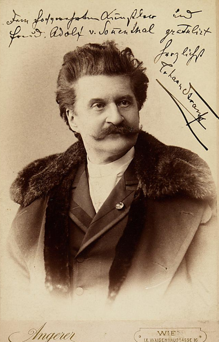 A late portrait of Johann Strauss, with his signature. (Photo: Victor Angerer / Theatermuseum Wien)