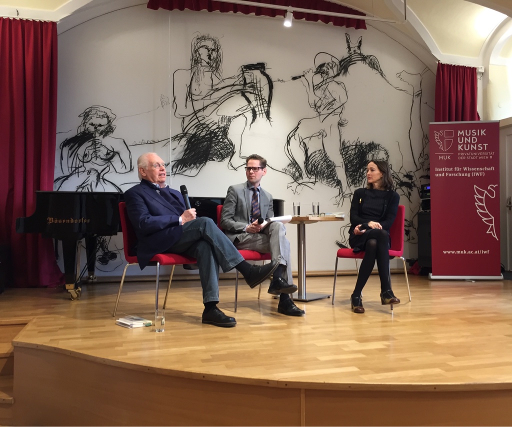 A discussion on Franz von Suppé with biographer Hans-Dieter Roser (left), Stefan Schmidl and Susana Zapke from the Institut für Wissenschaft und Forschung. (Photo: Operetta Research Center)