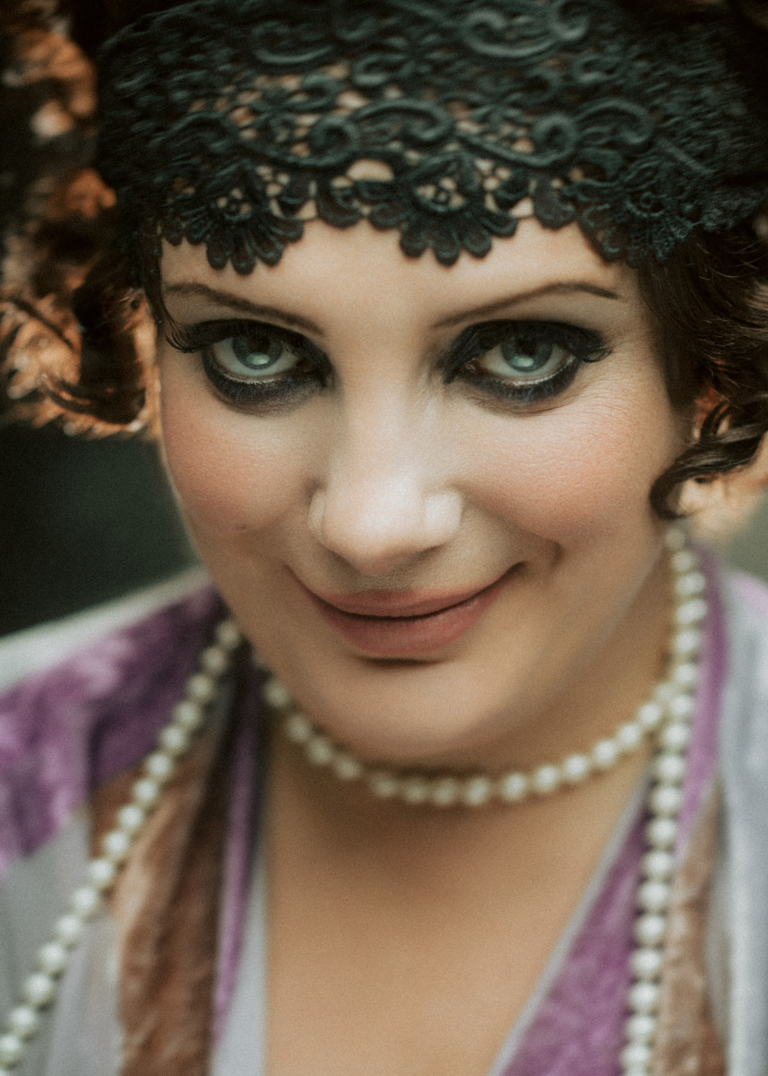 Christine Bovill in Roaring Twenties make-up at Bar jeder Vernunft. (Photo: Kris Kesiak)