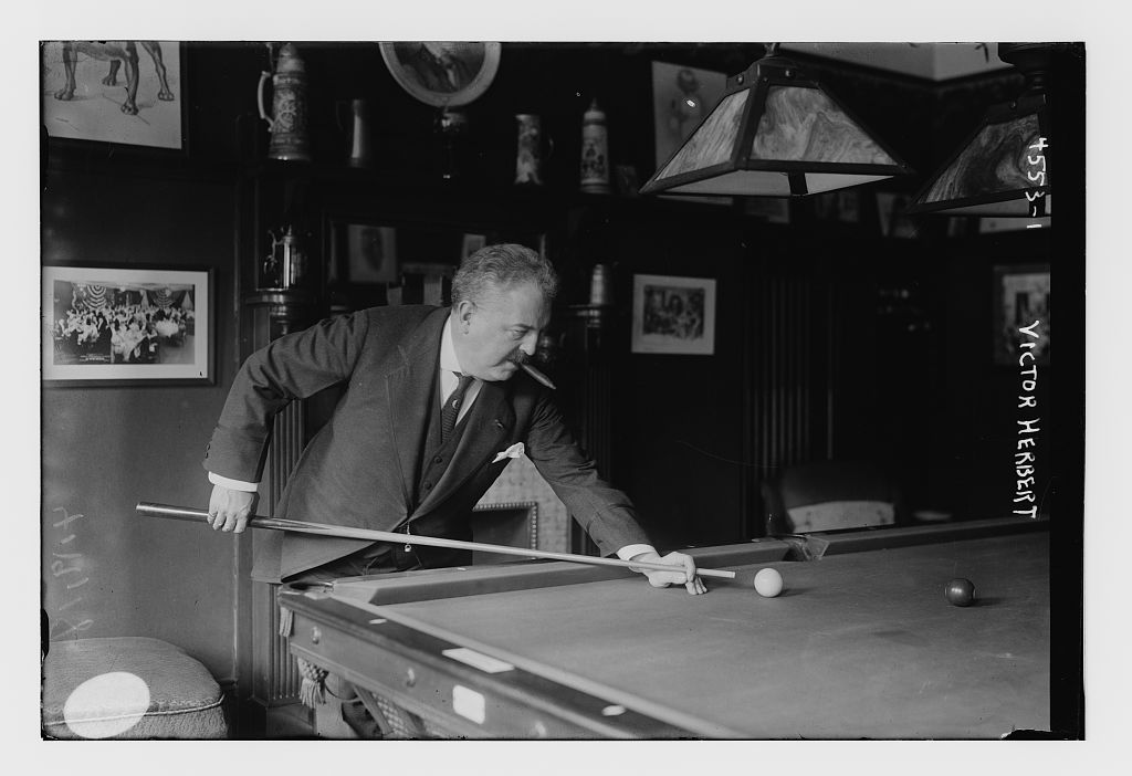 Victor Herbert playing pool. (Photo: Wikiwand)