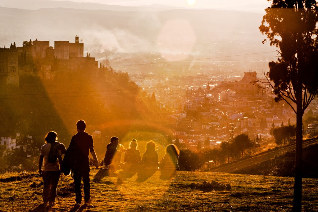 A view of Granada in Spain today. (Photo: Victoriano Izquierdo / Unsplash)