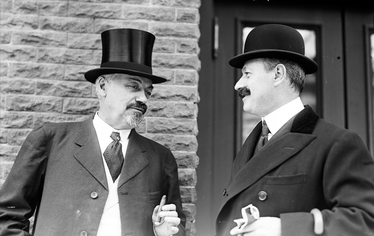 Oscar Hammerstein I (left) with conductor Cleofonte Campanini in New York, 1908. (Photo:  United States Library of Congress)