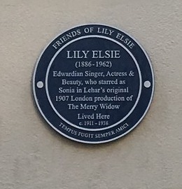 A blue Lily Elsie plaque on her former London home at Stanhope Place, Hyde Park. (Photo: David Slattery-Christy Archive) 