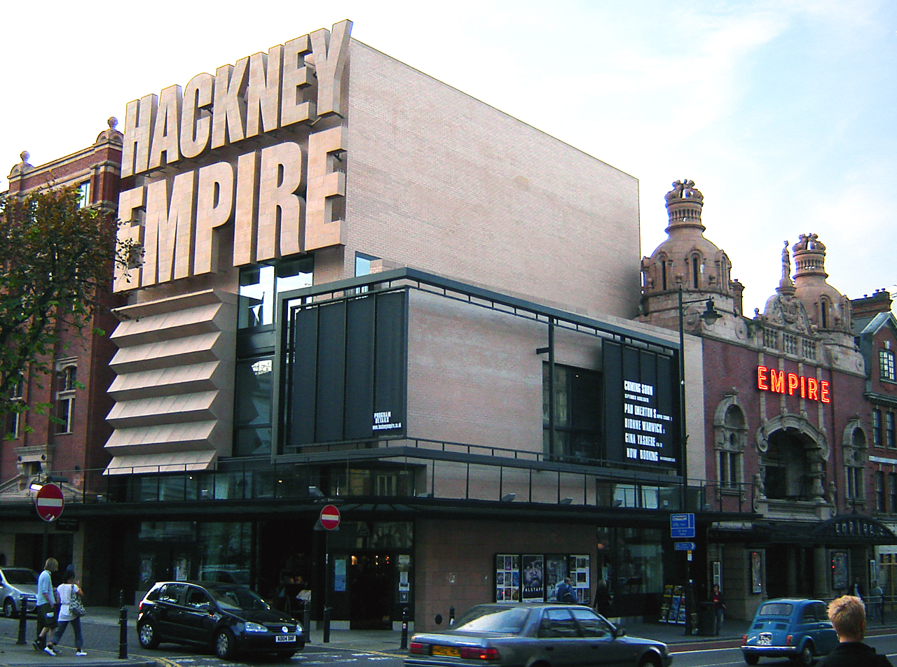 The refurbished Hackney Empire, built in 1901, retains the original structure, but adds modern facilities. (Photo: Fin Fahey / Wiki Commons)