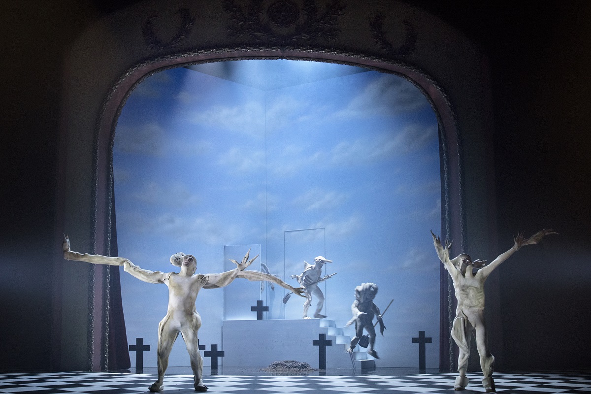 The opening scene of "Silbersee" with mutant grave diggers. (Photo: Opera Ballet Vlaanderen/Annemie Augustijns)