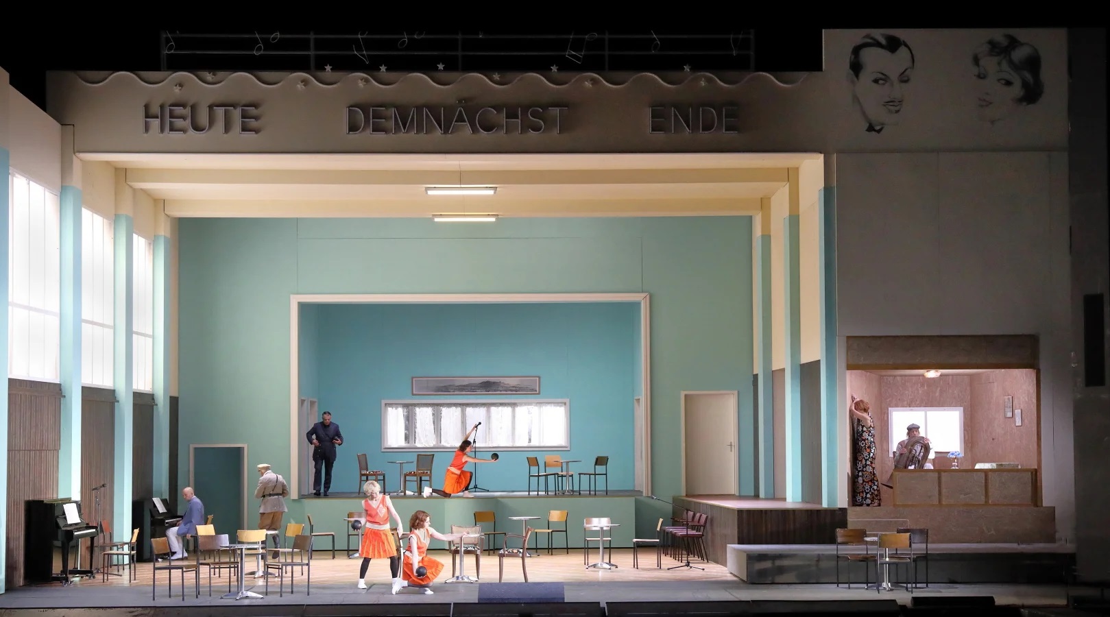 The sets for "Giuditta" by Anna Viebrock at Bayerische Staatsoper München. (Photo: Winfried Hösl)