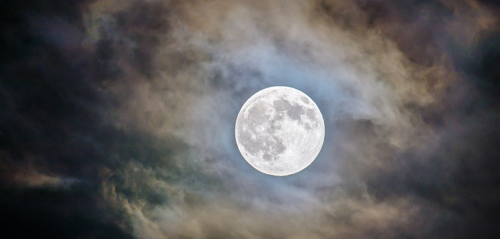 The moon as seen by Ganapathy Kumar. (Photo: Unsplash)