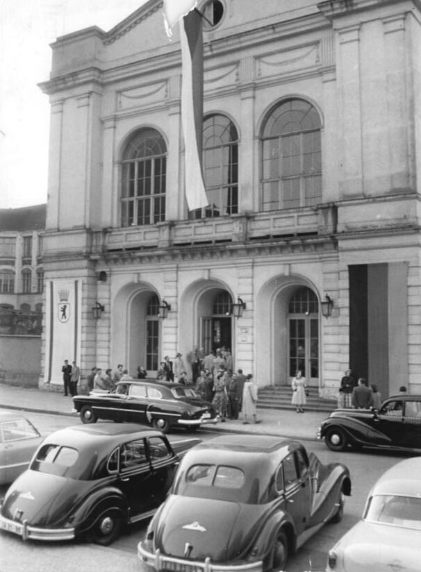 The Komische Oper in 1956. (Photo: Bundesarchiv)