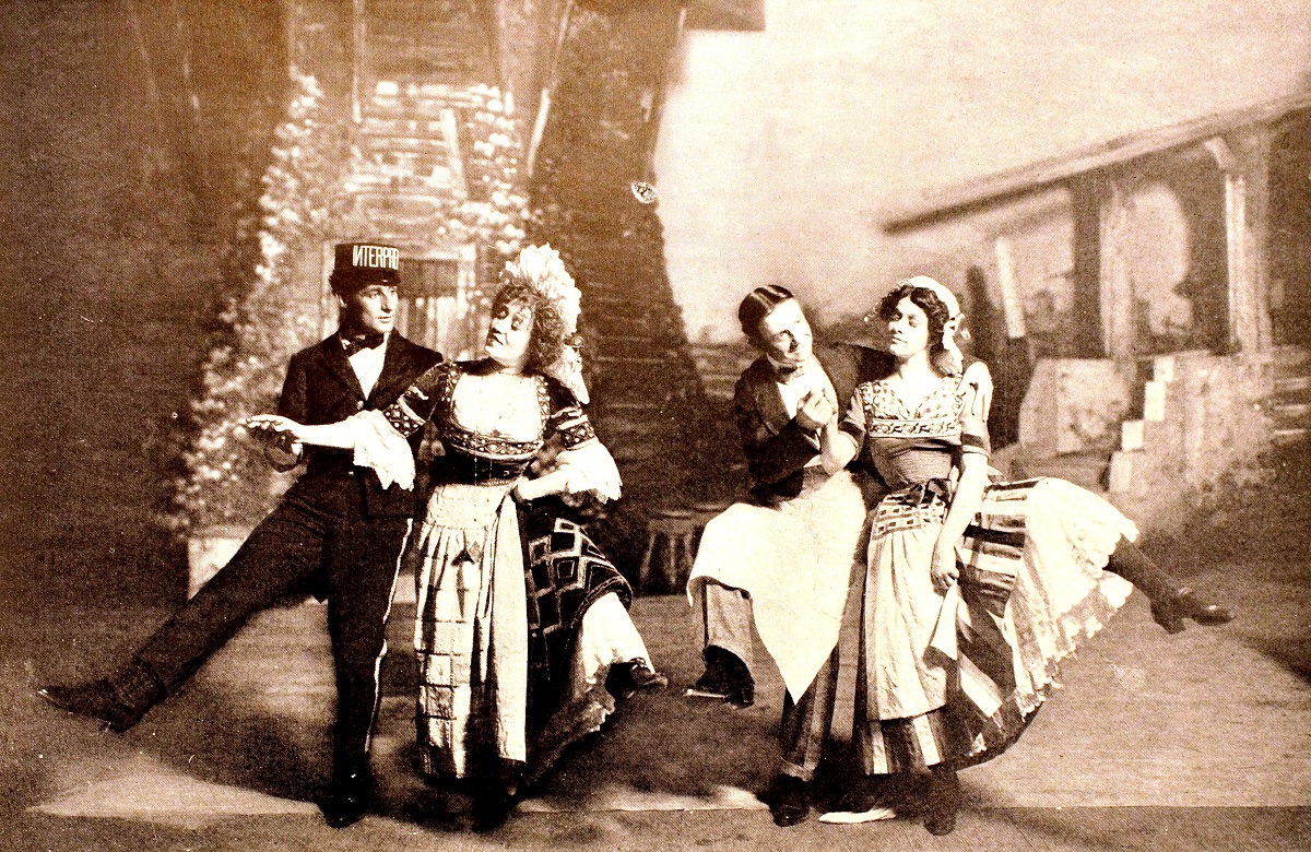 "The Red Mill": scene from "Theatre Magazine", Vol 6, November 1906. (Photo from the Collection of John Guidinger)