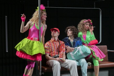 “Linie 1”: Revising Berlin’s Legendary Subway Musical at GRIPS Theater