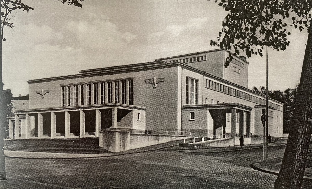 The Grenzlandtheater Zittau in 1936. (Photo from "Zittau 33" / Städtische Museen Zittau)