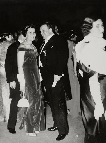 Jarmila Novotna and Richard Tauber at the opening night party of "Giuditta" in Vienna, 1934. (Photo: Photo Tanner, Wien / theatermuseum.at)