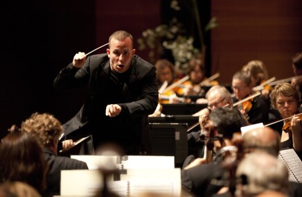 From Blue Danube to Rainbow Waltz: Yannick Nézet‑Séguin Leads Vienna’s New Year’s Concert