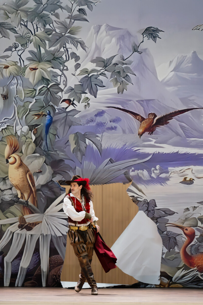 David Oller as Juan de León in "Benamor" at Theater an der Wien. (Photo: Monika Rittershaus)