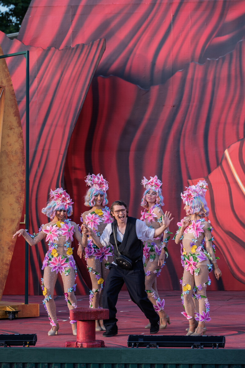 Richard Glöckner als Boni in "Die Csardasfürstin", Neustrelitz 2026. (Photo:  Jörg Metzner)