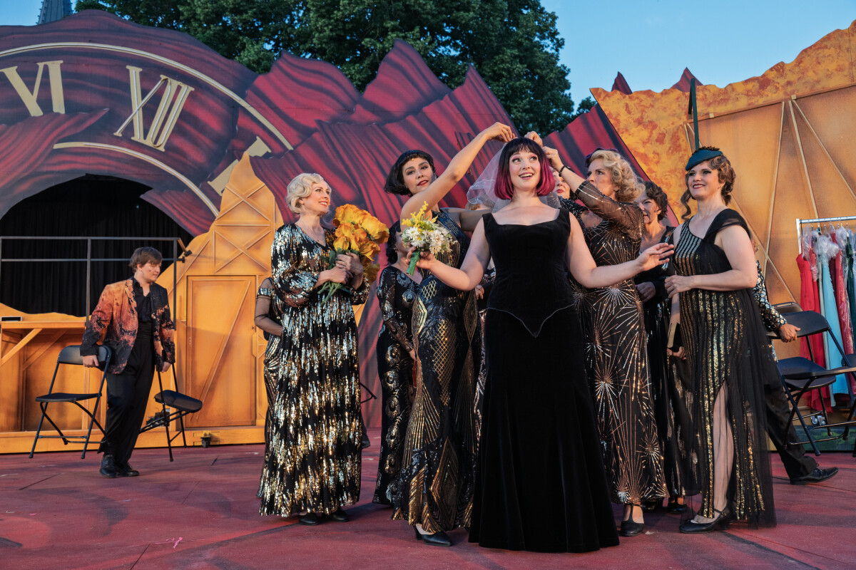 Laura Albert as Sylva in "Die Csardasfürstin", Neustrelitz 2026. (Photo:  Jörg Metzner)